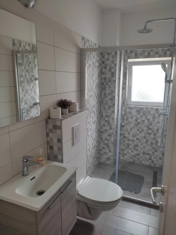Apartman Miami Podstrana Eksteriør billede