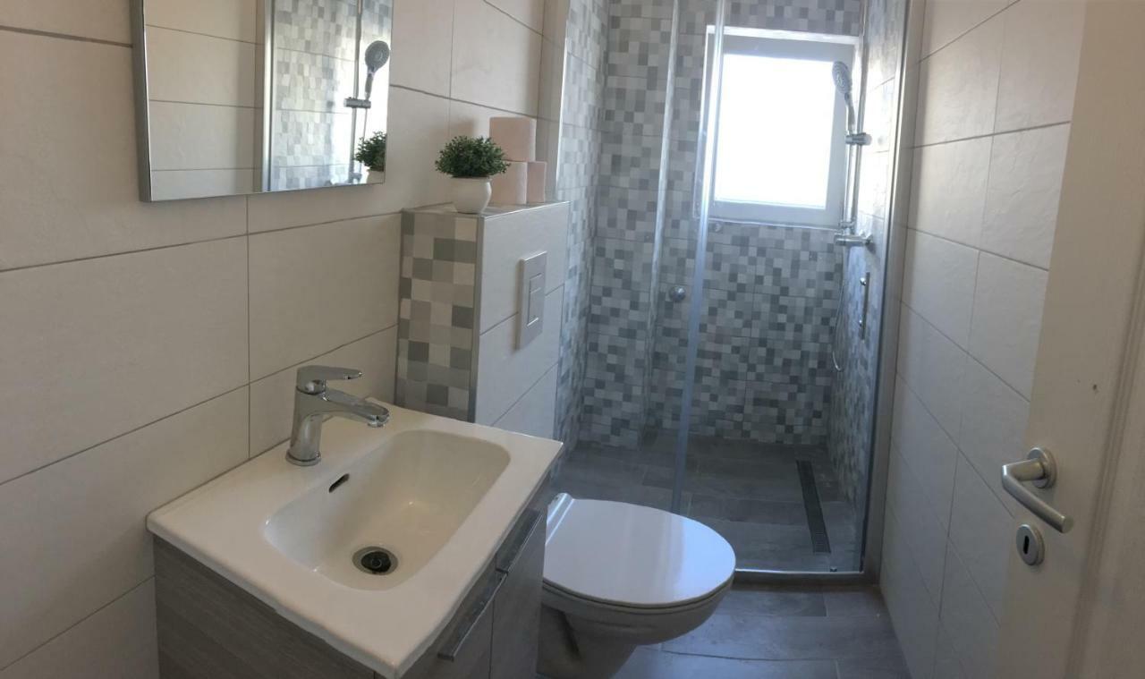Apartman Miami Podstrana Eksteriør billede